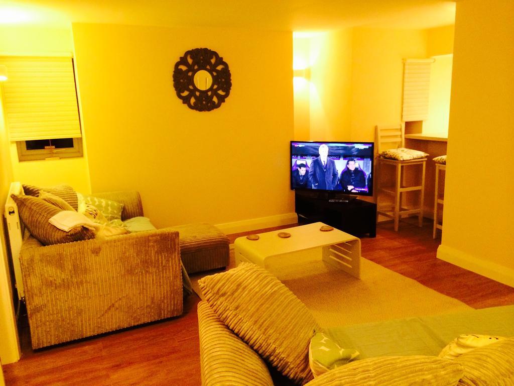 Superb Cintra Beachside Apartments Лландидно Номер фото